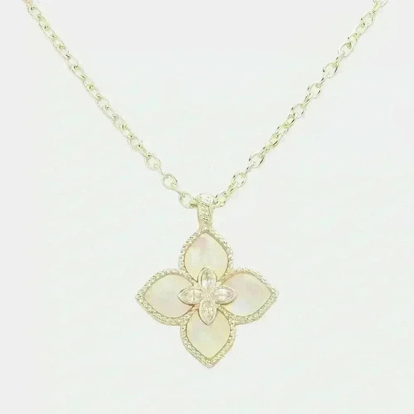 IMG_1283.jpg?v=1711999856&  14K GP Mother of Pearl Quatrefoil Pendant Necklace